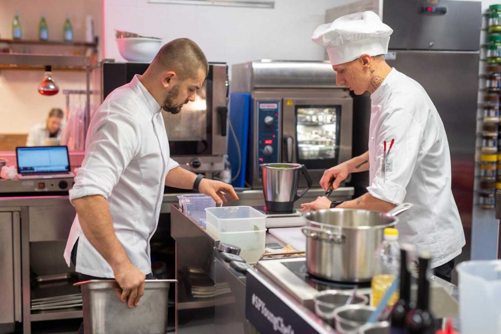 S.Pellegrino Young Chef 2022–23: Roz­strzy­gnię­cie pół­fi­na­łu dla nasze­go regionu!